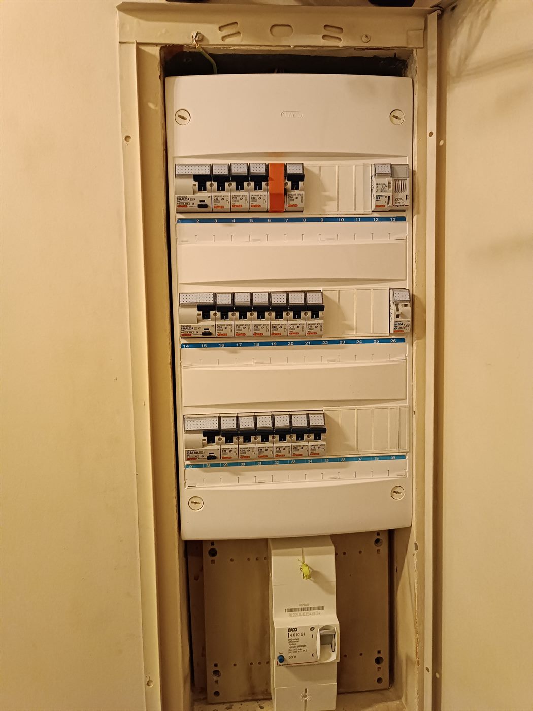 Tableau electrique remplace et organise